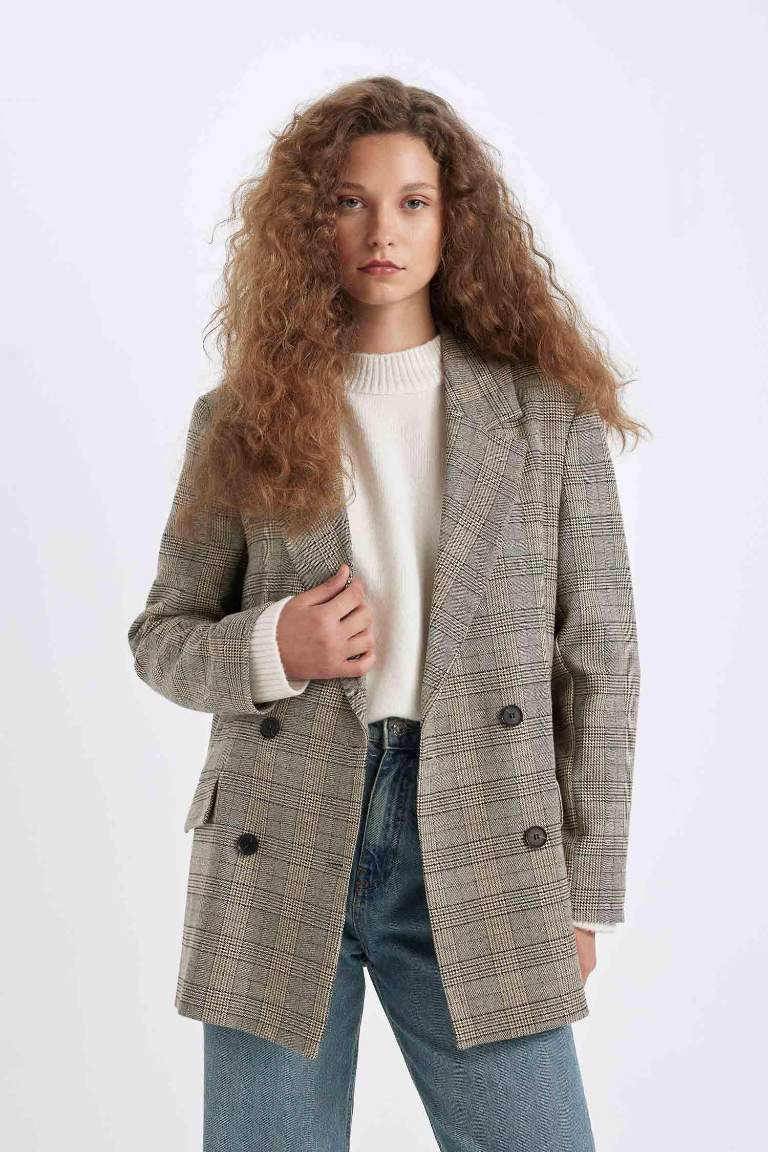 Oversize Geniş Kalıp Kruvaze Yaka Düğmeli Ekoseli Blazer Ceket