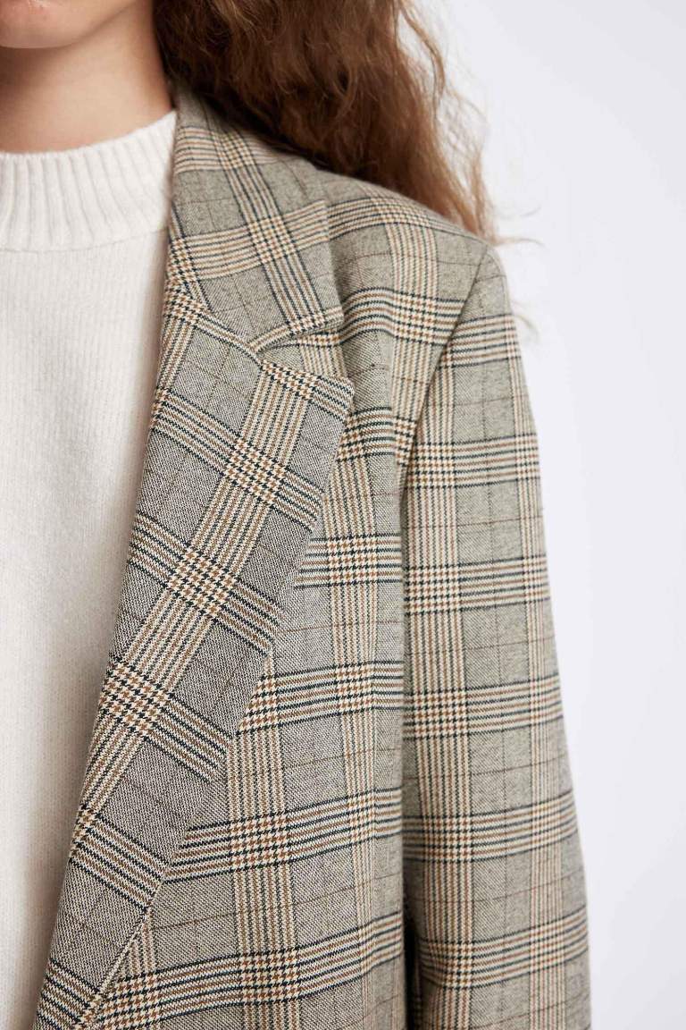 Oversize Geniş Kalıp Kruvaze Yaka Düğmeli Ekoseli Blazer Ceket