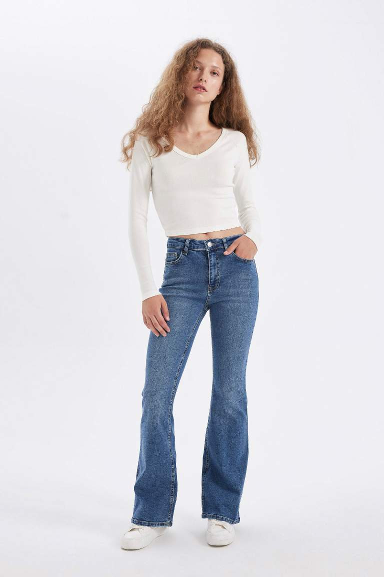 Mia Normal Waist Long Washed Jeans