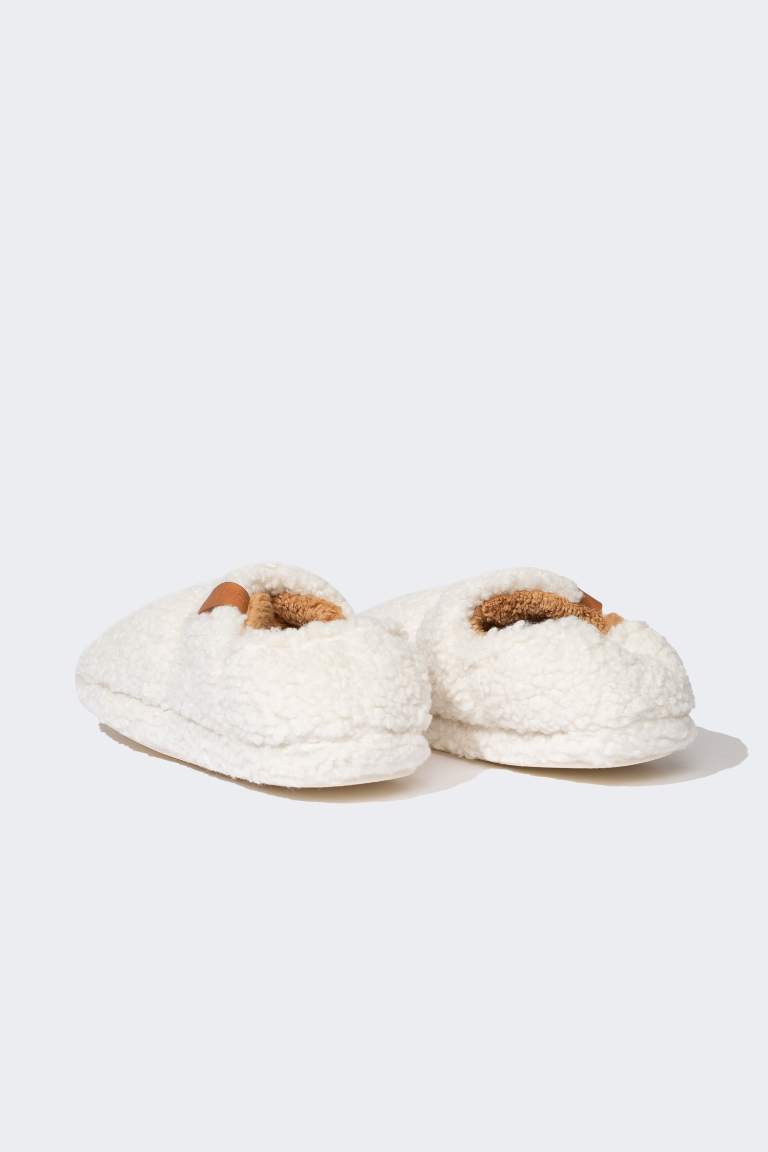 Woman Plush Home Slippers