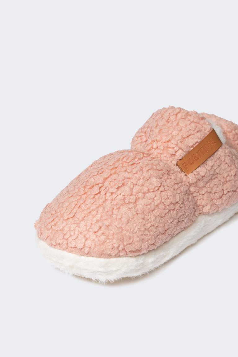 Woman Plush Home Slippers