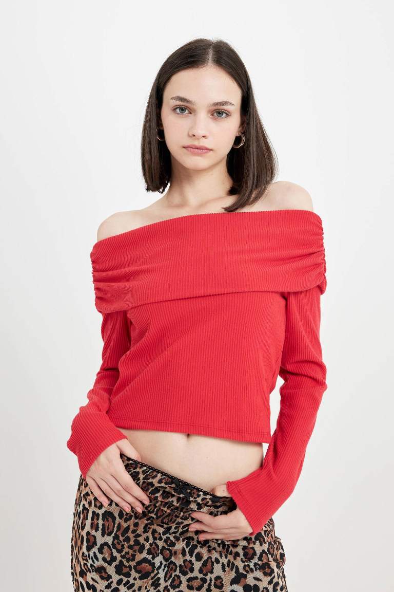 T-shirt slim rouge à épaules dénudées et manches longues pour Femme