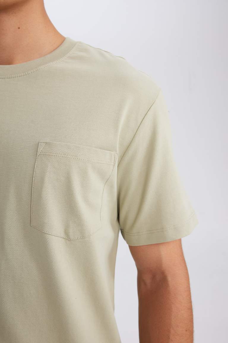 Regular Fit Crew Neck Pocket Detailed Basic T-shirt