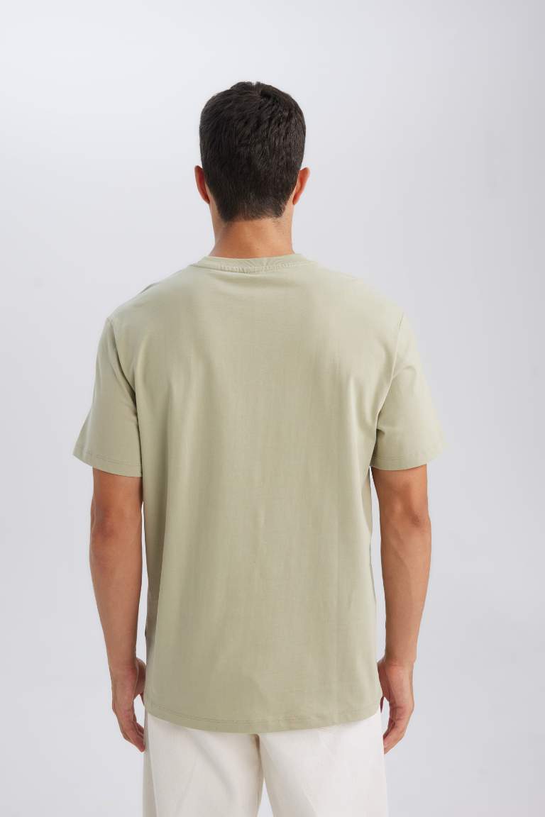 Regular Fit Crew Neck Pocket Detailed Basic T-shirt