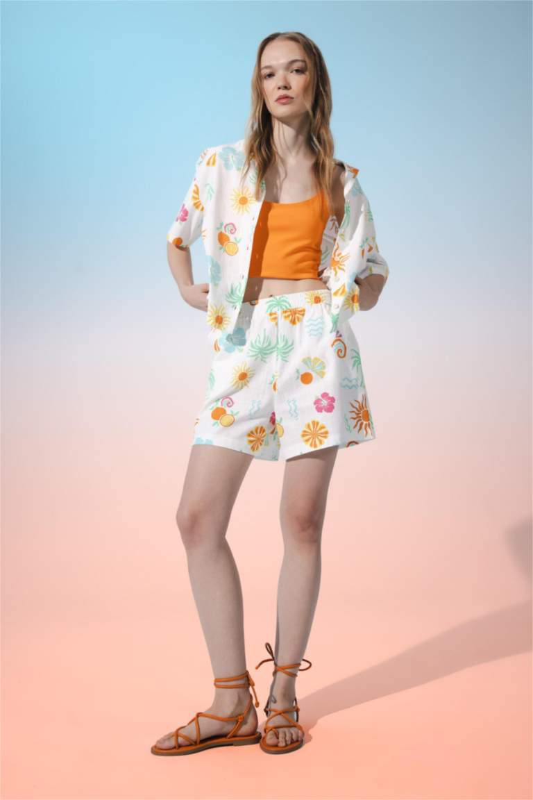 Short en coton évasé à taille régulière et à motifs