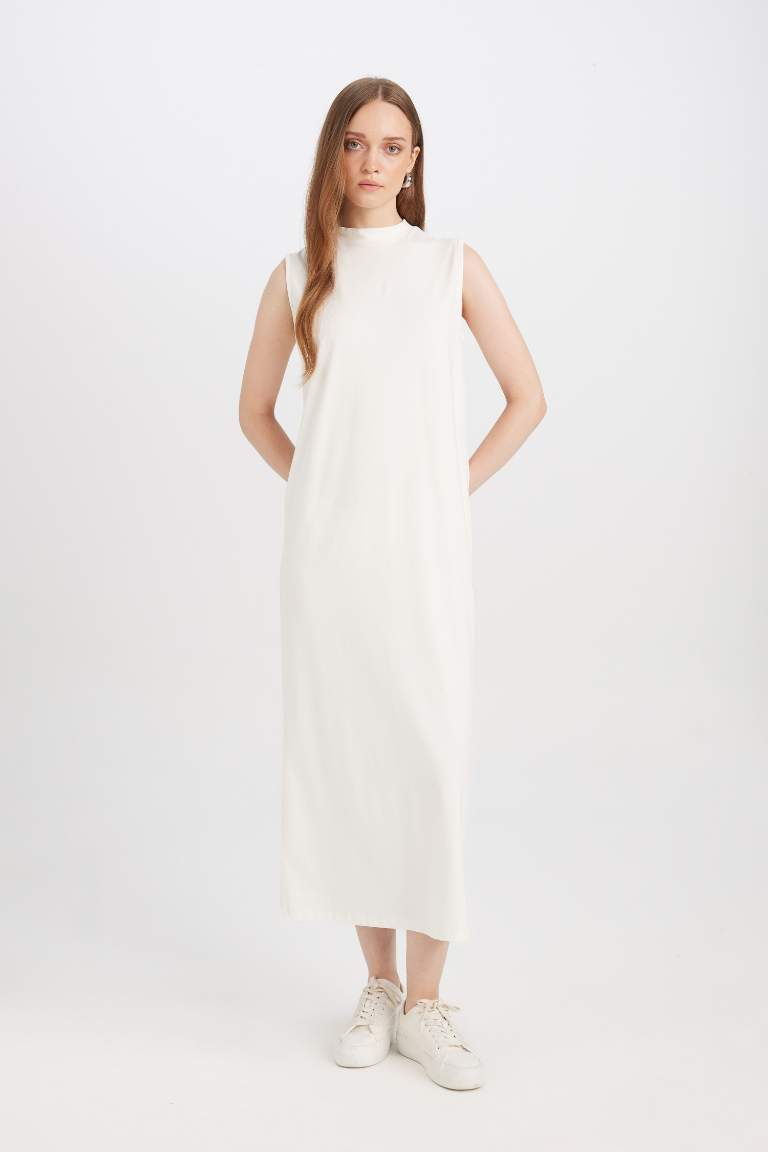 Regular Fit Sleeveless Maxi Dress