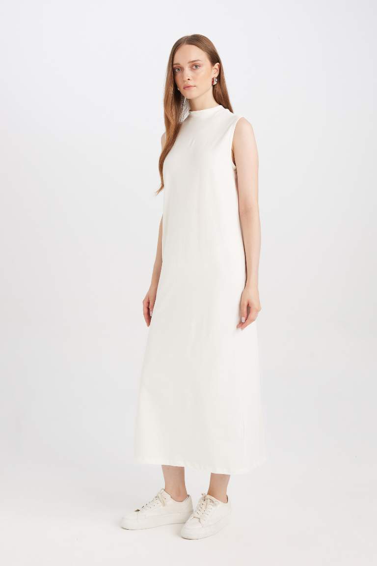 Regular Fit Sleeveless Maxi Dress