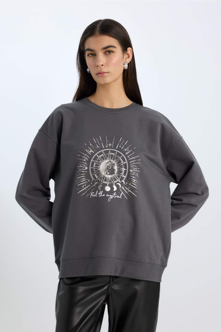 Relax Fit Crew Neck Thin Fabric Sweatshirt