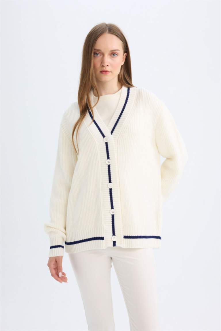 Women’s Knit Cardigan – Relaxed Fit – V-Neck – Pearl Sleeve – Faux Fur Trim – Open Front main image 0