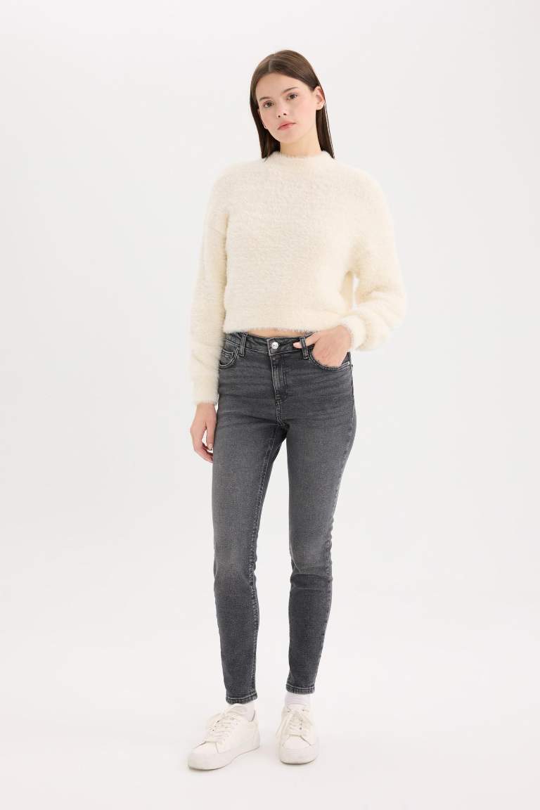 Skinny Fit Yüksek Bel Düz Paça Uzun Jean Görünümlü Yıkamalı Pantolon