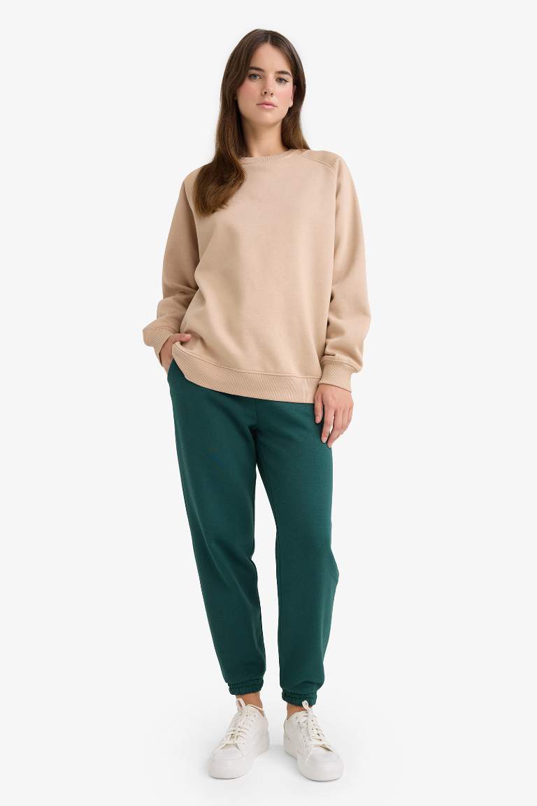 Oversize Fit Crew Neck Thick Fabric Sweatshirt