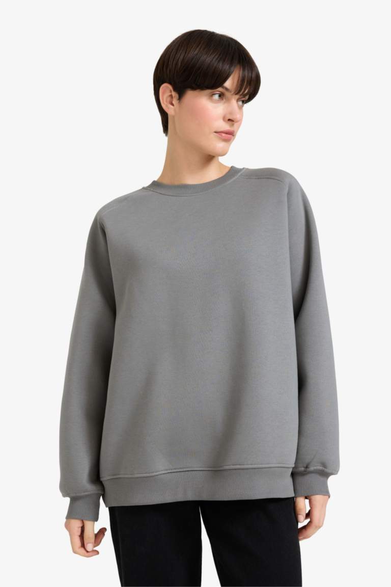 Oversize Fit Crew Neck Basic Thick Fabric Sweatshirt