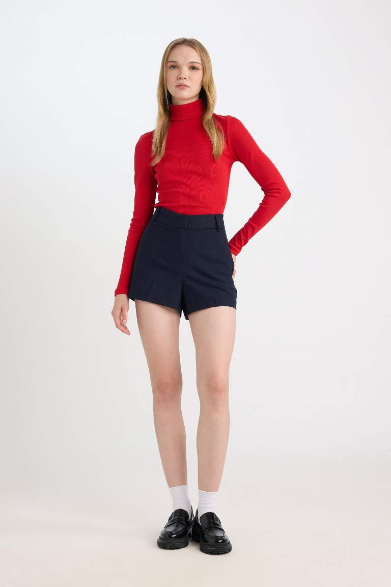 Slim Fit Normal Waist Short Leg Shorts
