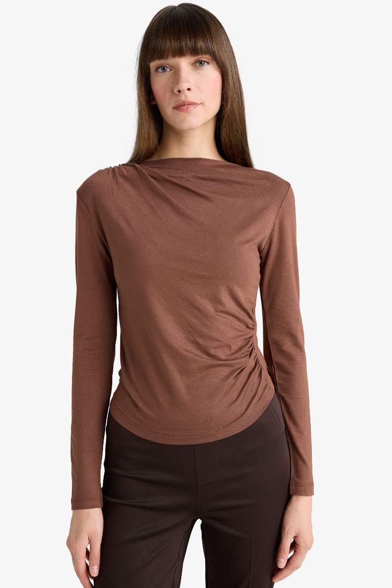 Slim Fit Dar Kesim Kayık Yaka Uzun Kollu Bluz