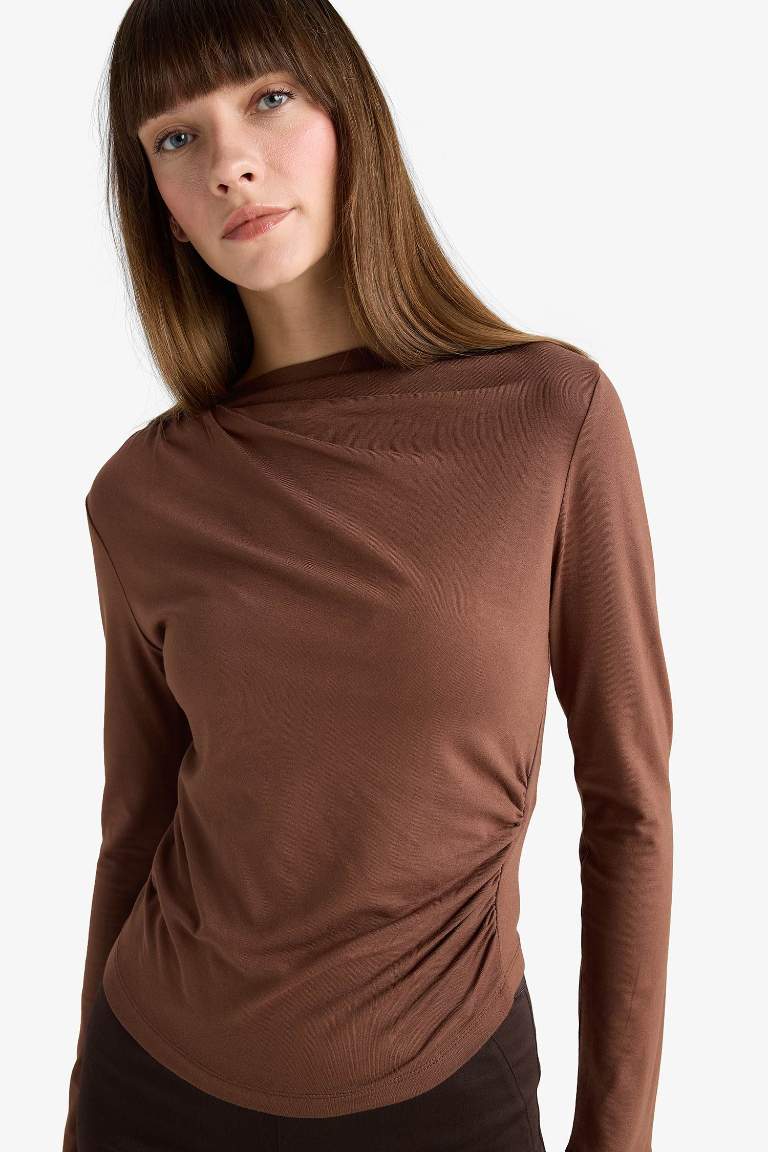 Slim Fit Dar Kesim Kayık Yaka Uzun Kollu Bluz