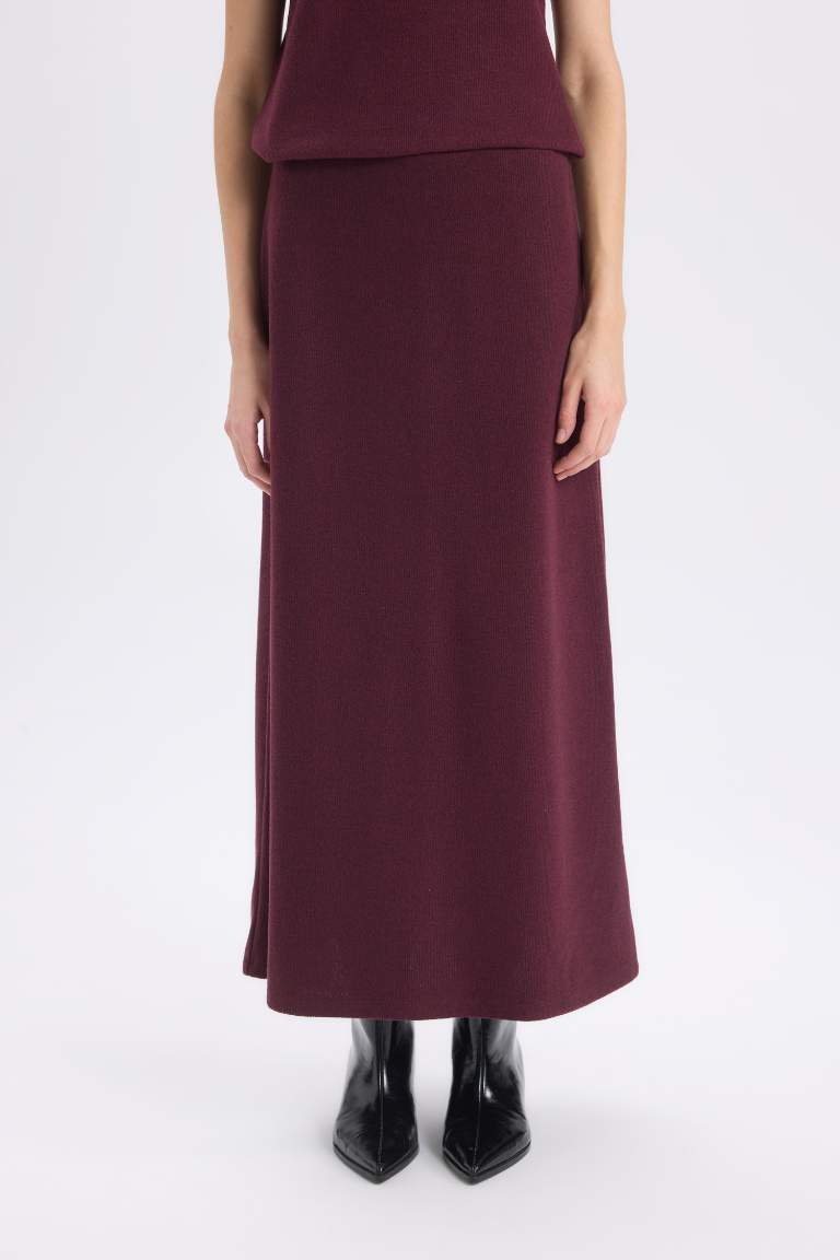 A Cut Normal Waist Maxi Knitted Skirt