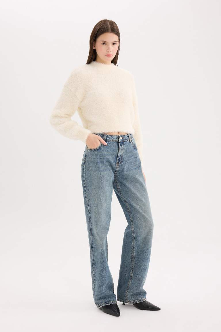 Straight Fit Yüksek Bel Düz Paça Jean Yıkamalı Pantolon