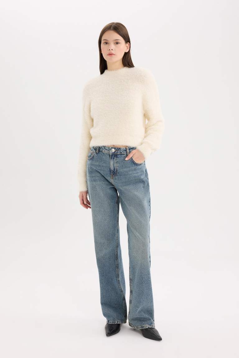 Straight Fit Yüksek Bel Düz Paça Jean Yıkamalı Pantolon