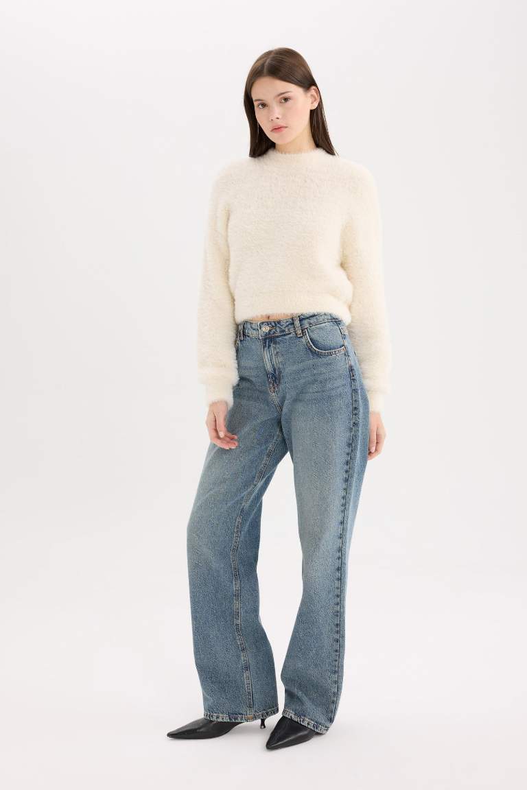 Straight Fit Yüksek Bel Düz Paça Jean Yıkamalı Pantolon