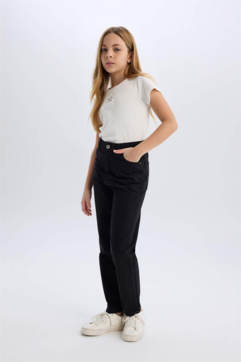 Girl Mom Fit Ripped Detail Standard Leg Jeans