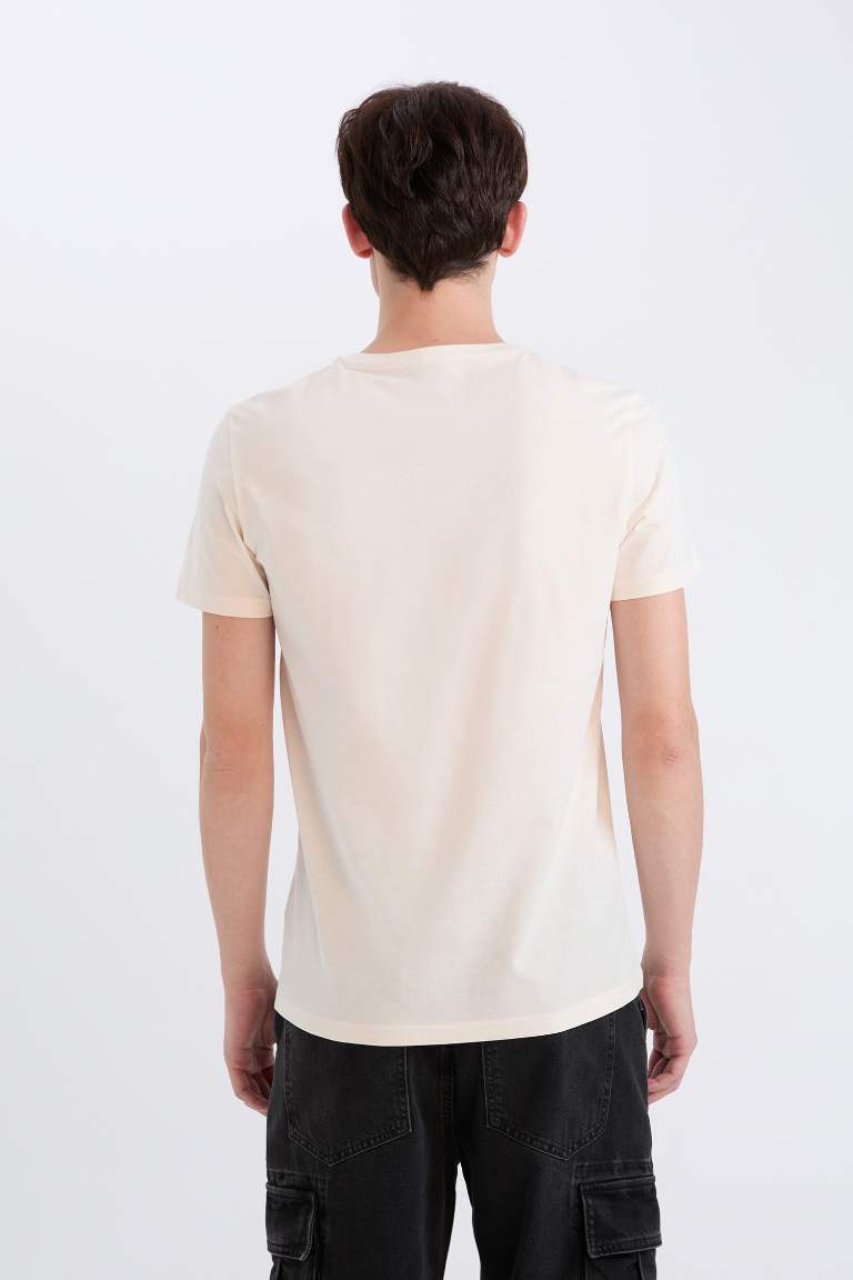 T-shirt slim imprimé à col rond et manches courtes