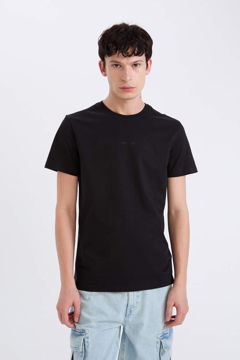 T-shirt slim imprimé à col rond et manches courtes