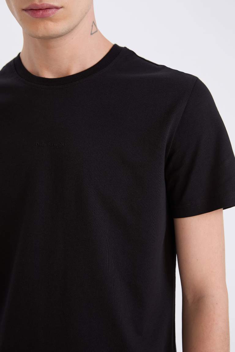 T-shirt slim imprimé à col rond et manches courtes