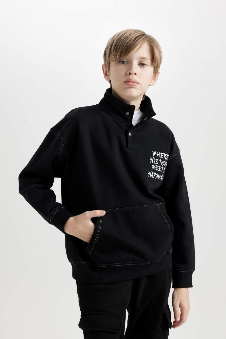 Boy Black Oversize Fit Turtleneck Printed Sweatshirt