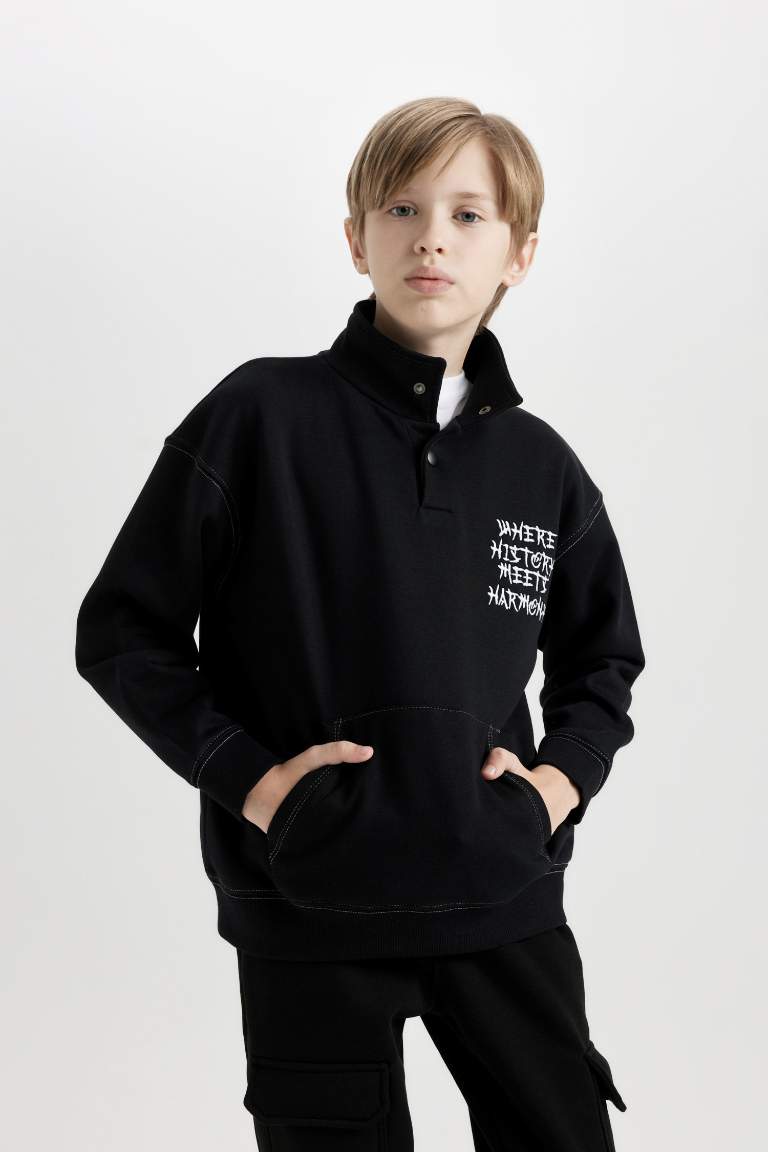 Boy Black Oversize Fit Turtleneck Printed Sweatshirt