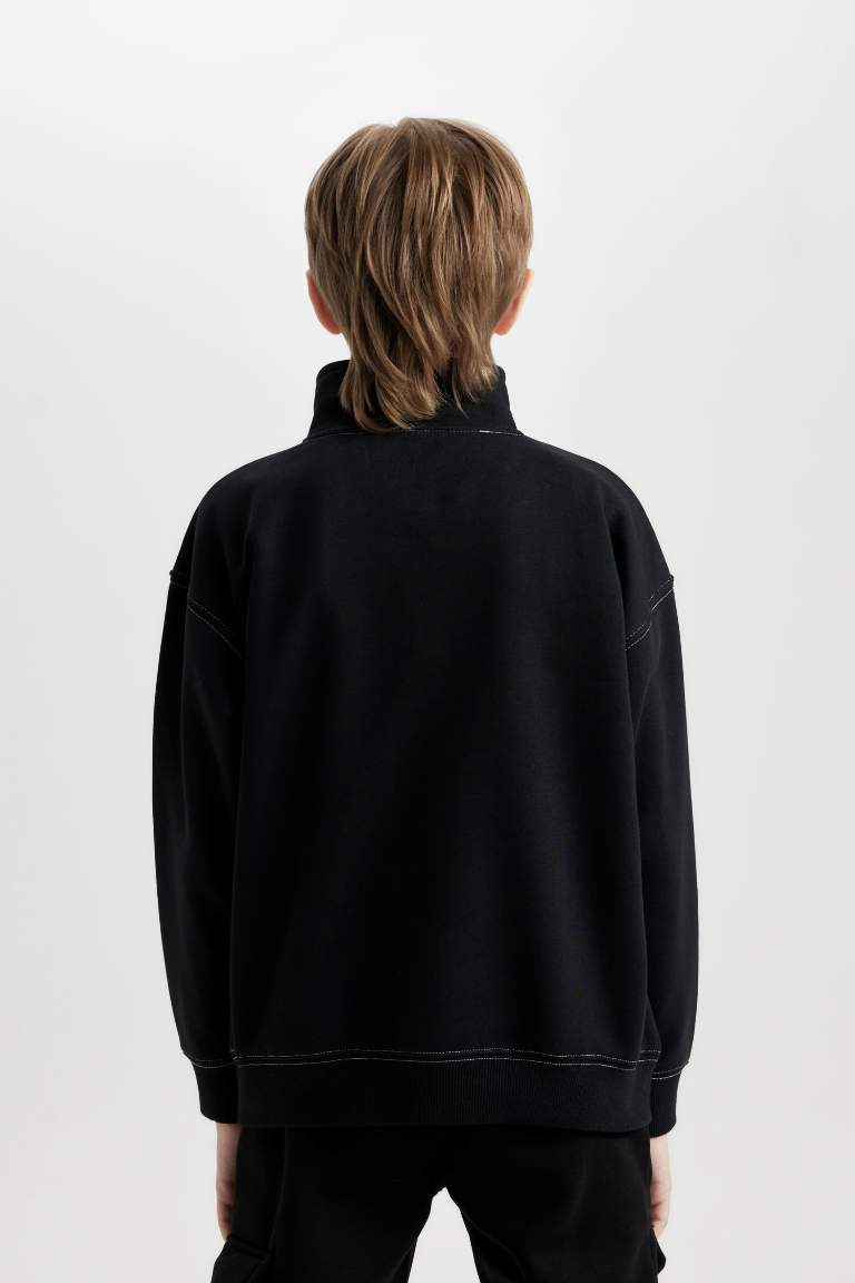 Boy Black Oversize Fit Turtleneck Printed Sweatshirt