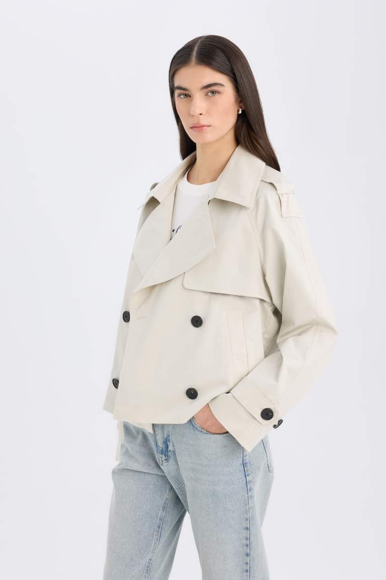 Regular Fit Tuxedo Collar Buttoned Short Trench Coat