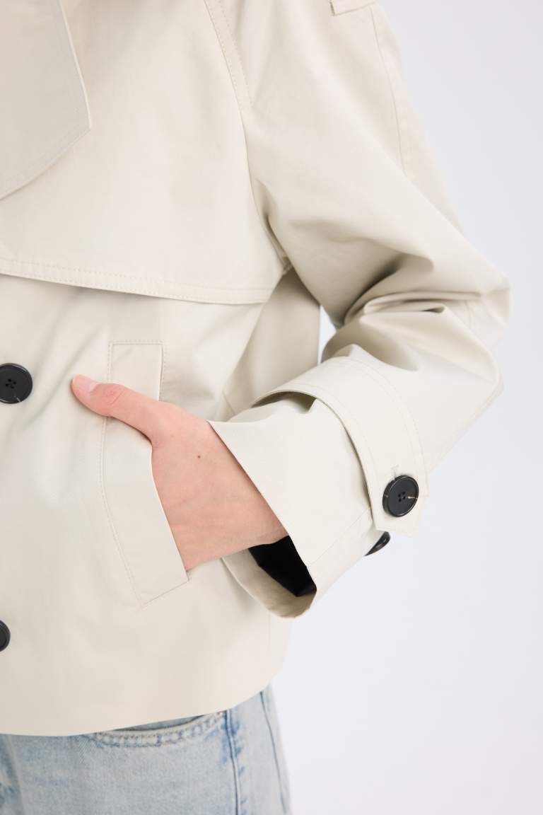 Regular Fit Tuxedo Collar Buttoned Short Trench Coat