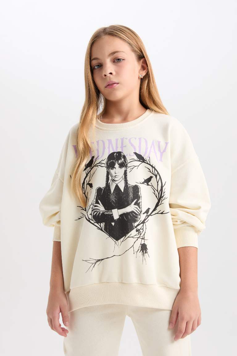 Girl Wednesday Oversize Fit Crew Neck Sweatshirt