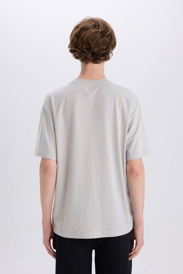 Футболка Boxy Fit с круглым вырезом и коротким рукавом