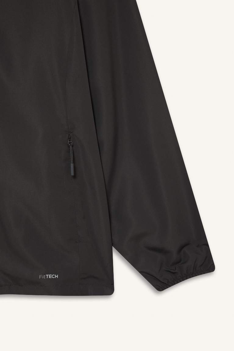 Sweat à capuche imperméable avec doublure en filet de DeFactoFit