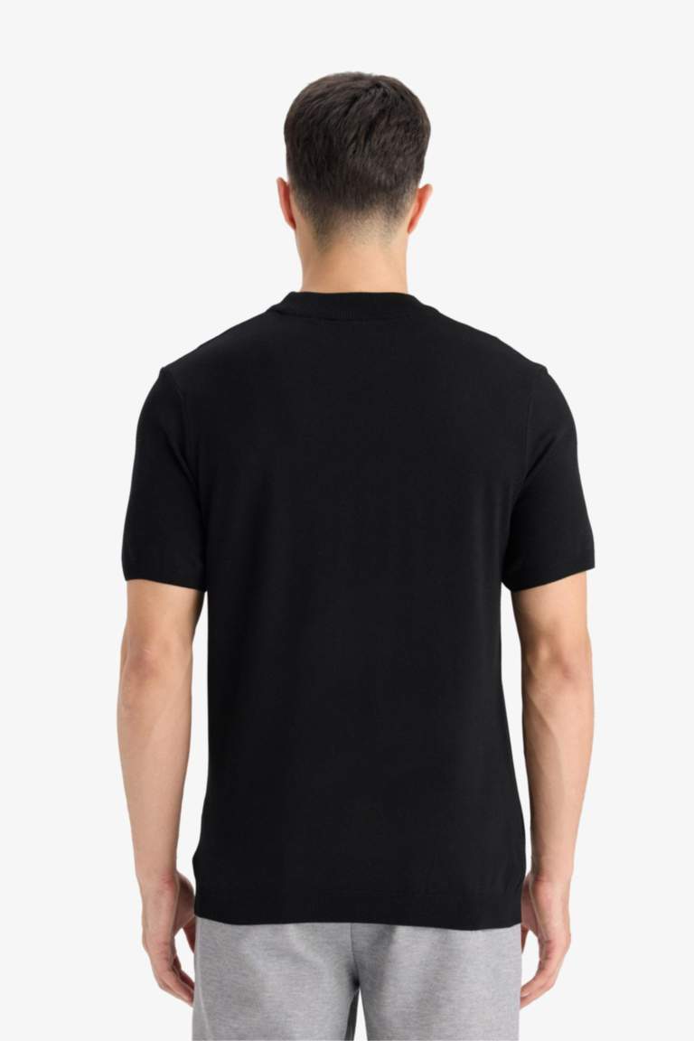 Standard Fit Crew Neck Knitwear T-Shirt