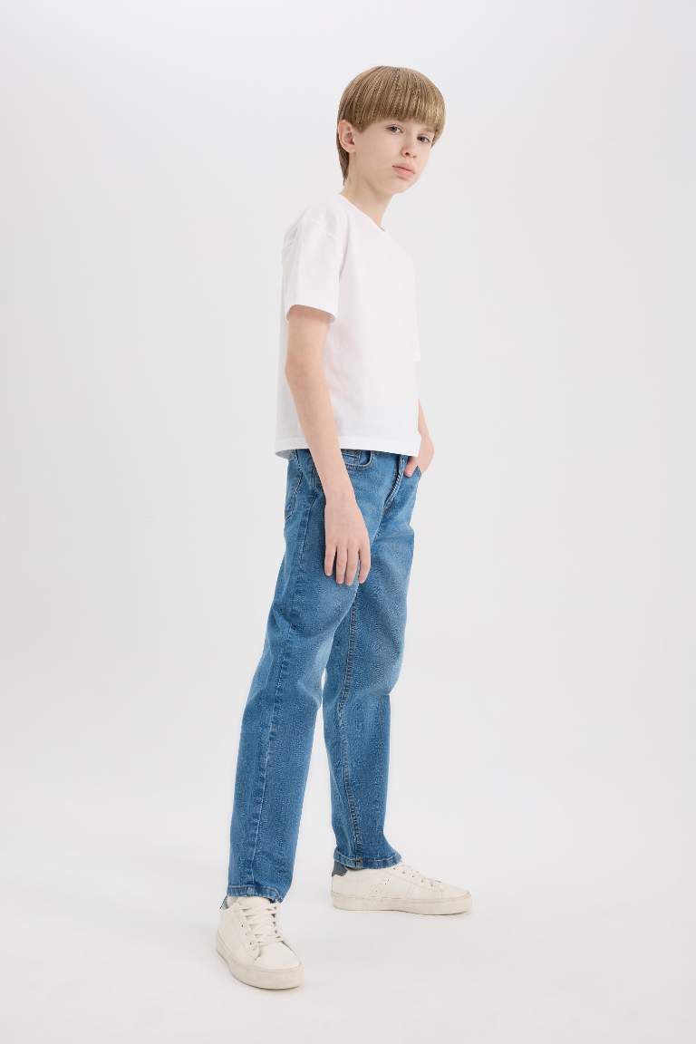 Boy Straight Fit Jeans