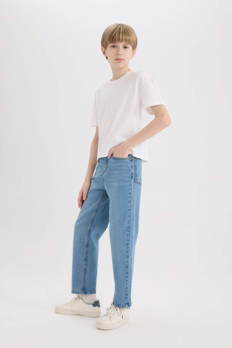 Boy Loose Fit Straight Leg Jeans