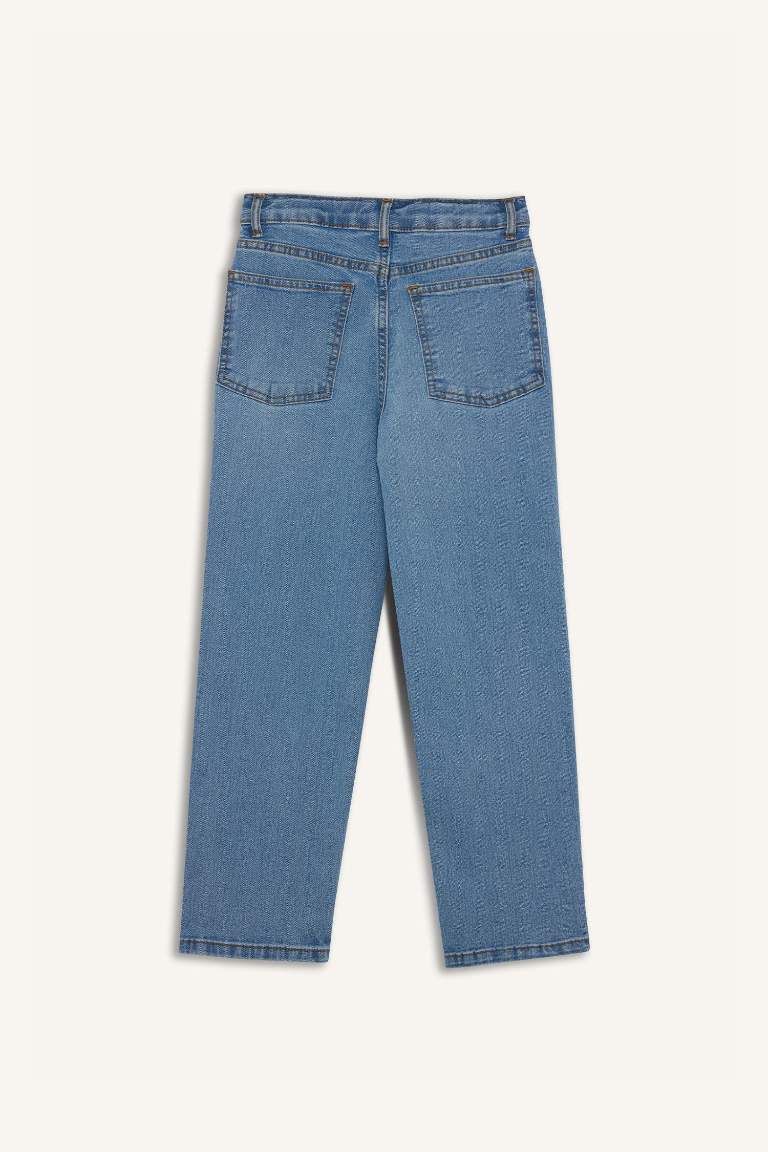 Boy Loose Fit Straight Leg Jeans