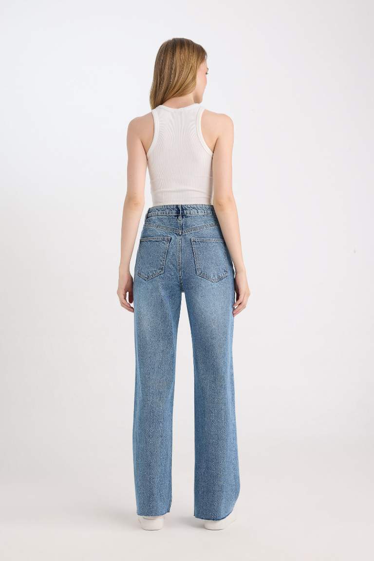 بنطرون جينز كروب برجل واسع وايد ليج وخصر عالي