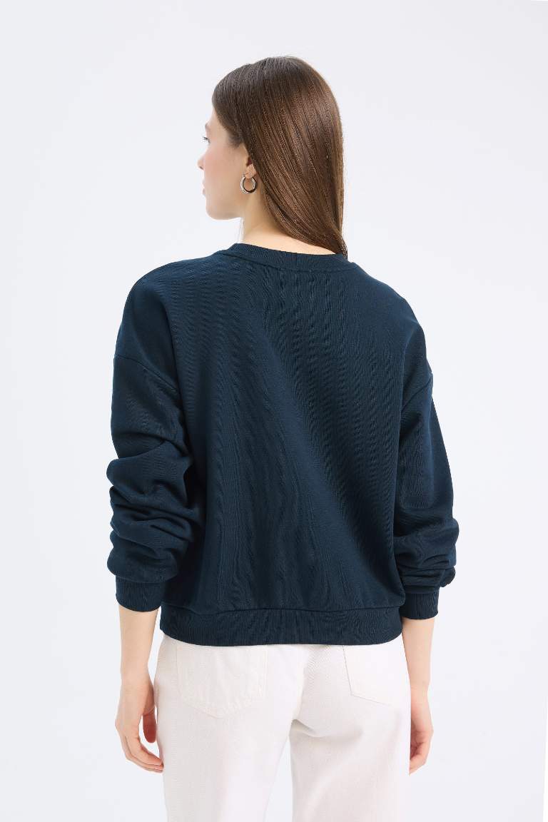 Sweatshirt épais basique à col rond et coupe régulière