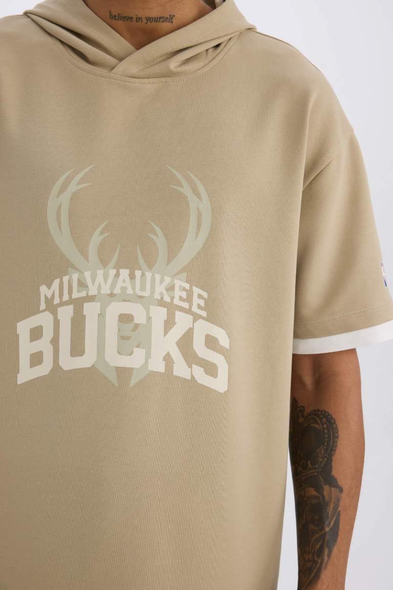 DeFactoFit NBA Milwaukee Bucks Oversize Fit Hooded Sports T-Shirt