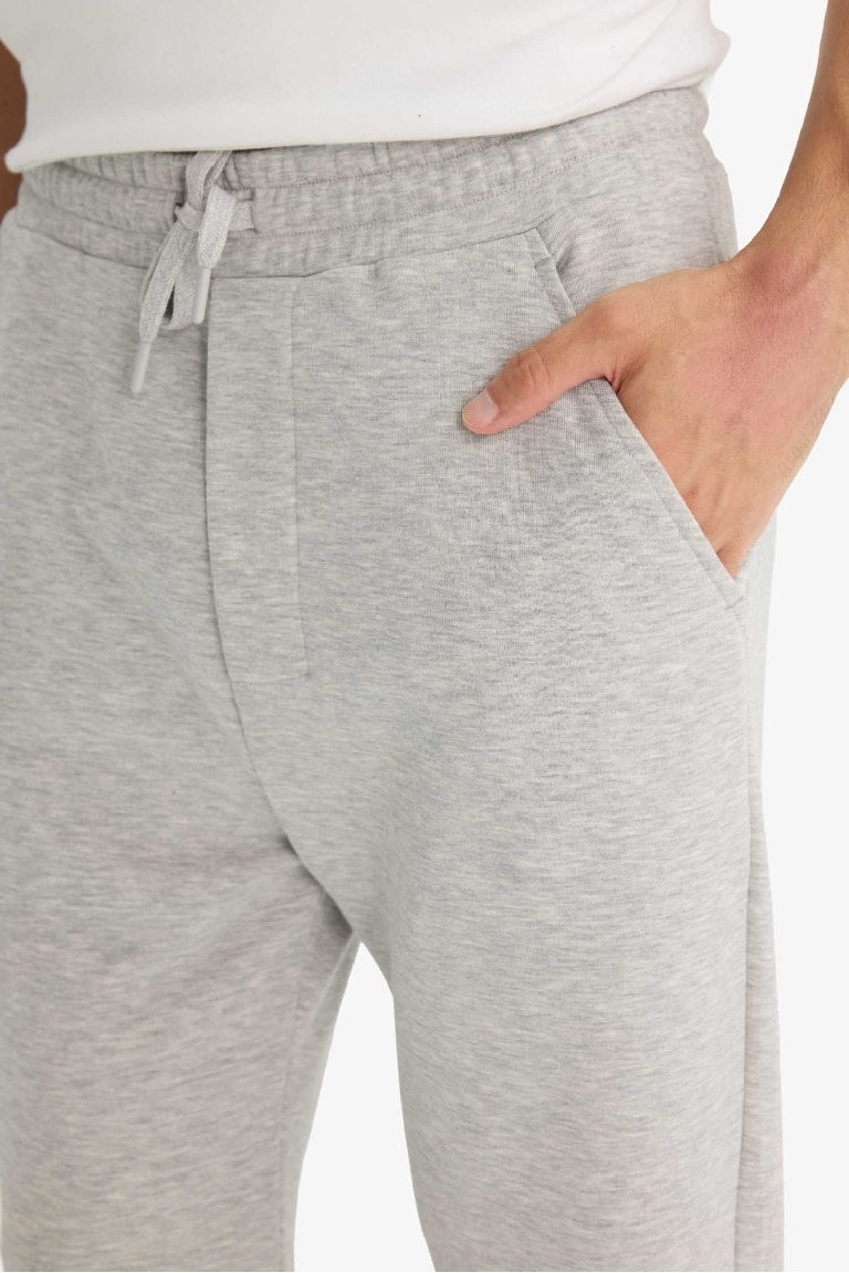 Regular Fit Beli Bağcıklı Düz Paça Eşofman Altı