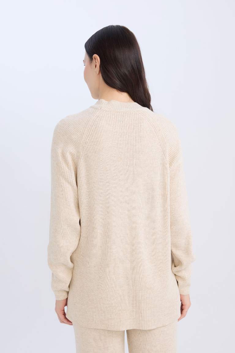 Pull tricot basique à col rond et coupe régulière