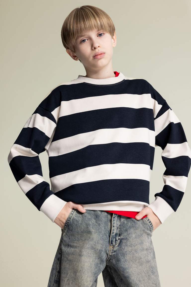 Boy Oversize Fit Crew Neck Striped Sweatshirt