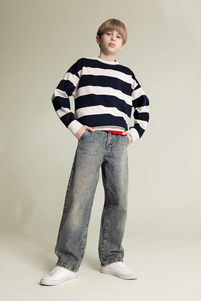 Boy Oversize Fit Crew Neck Striped Sweatshirt