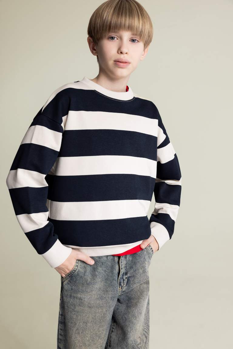 Boy Oversize Fit Crew Neck Striped Sweatshirt