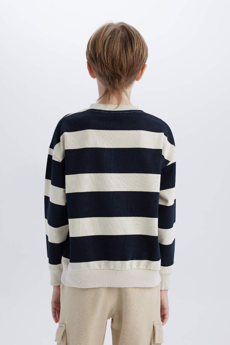 Boy Oversize Fit Crew Neck Striped Sweatshirt