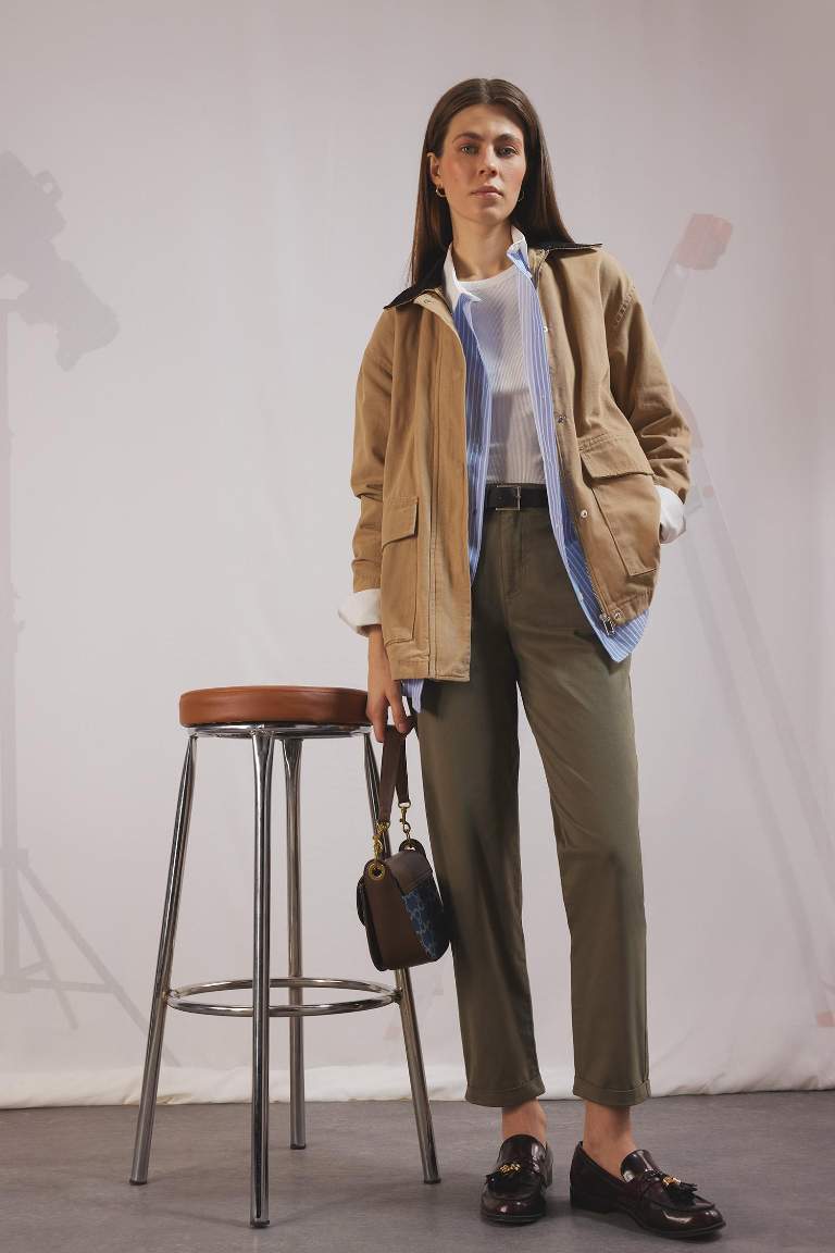 Carrot Fit Pocketed High Waist Gabardine Trousers