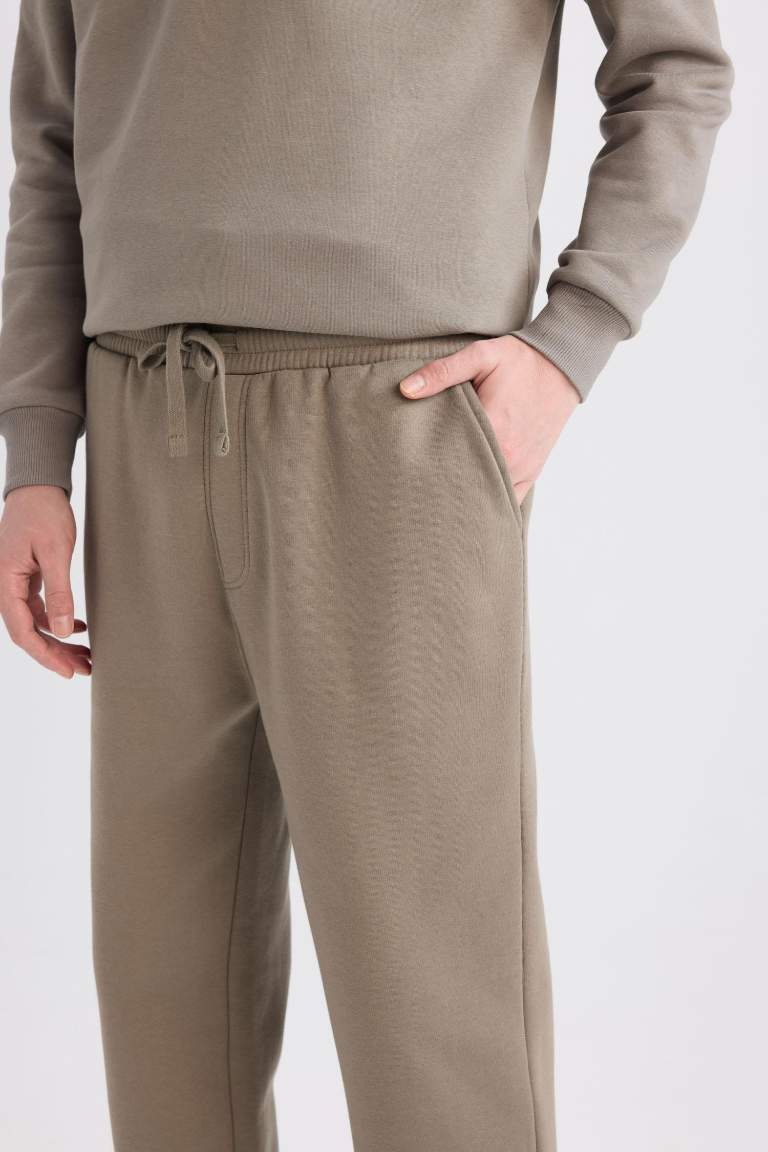 Regular Fit Straight Leg Basic Sweatpants